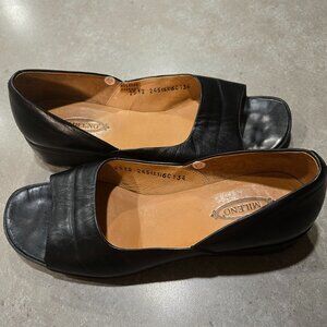 MILENO Women's Black Leather Open Toe Mini Wedge Shoe - Size 8